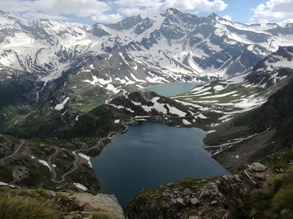 colle del nivolet lago serru ghiacciaio del carro