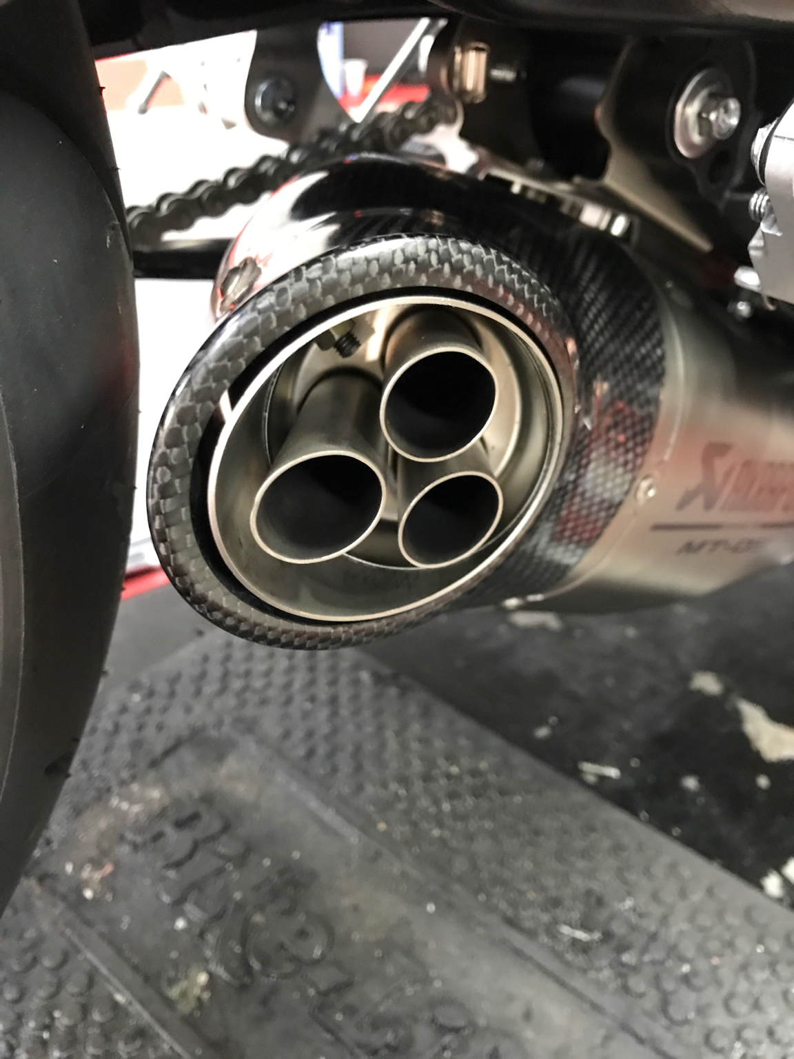 Db killer akrapovic store mt 09