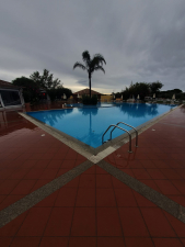 resort.thumb.jpg.6e849d8cf6fb81d2d26f88b54eb8e6c3.jpg